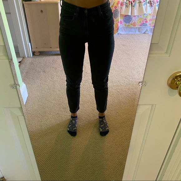 American Eagle High-Waisted Mom Jean - Black - Picture 3 of 4